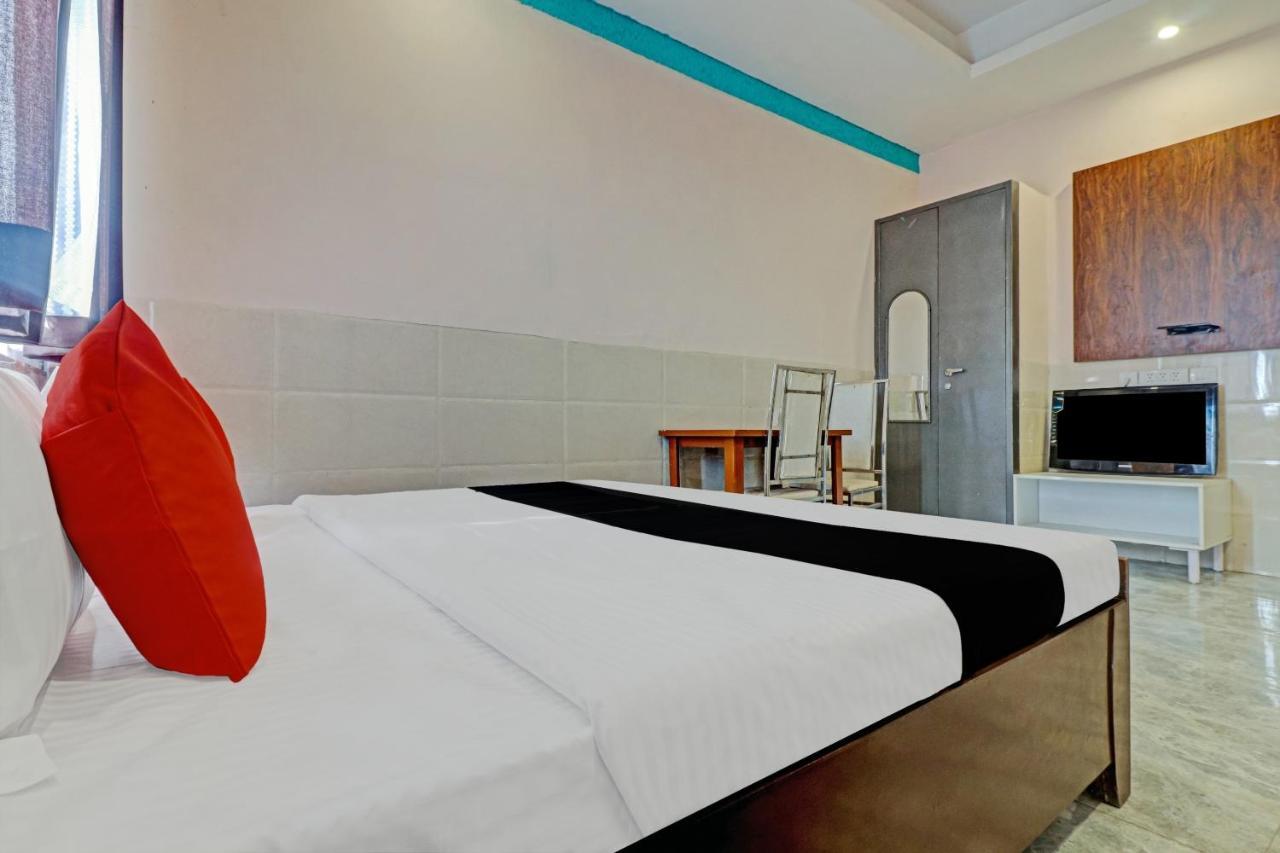 Capital O Kanha Resort Sikandra Rao Bagian luar foto