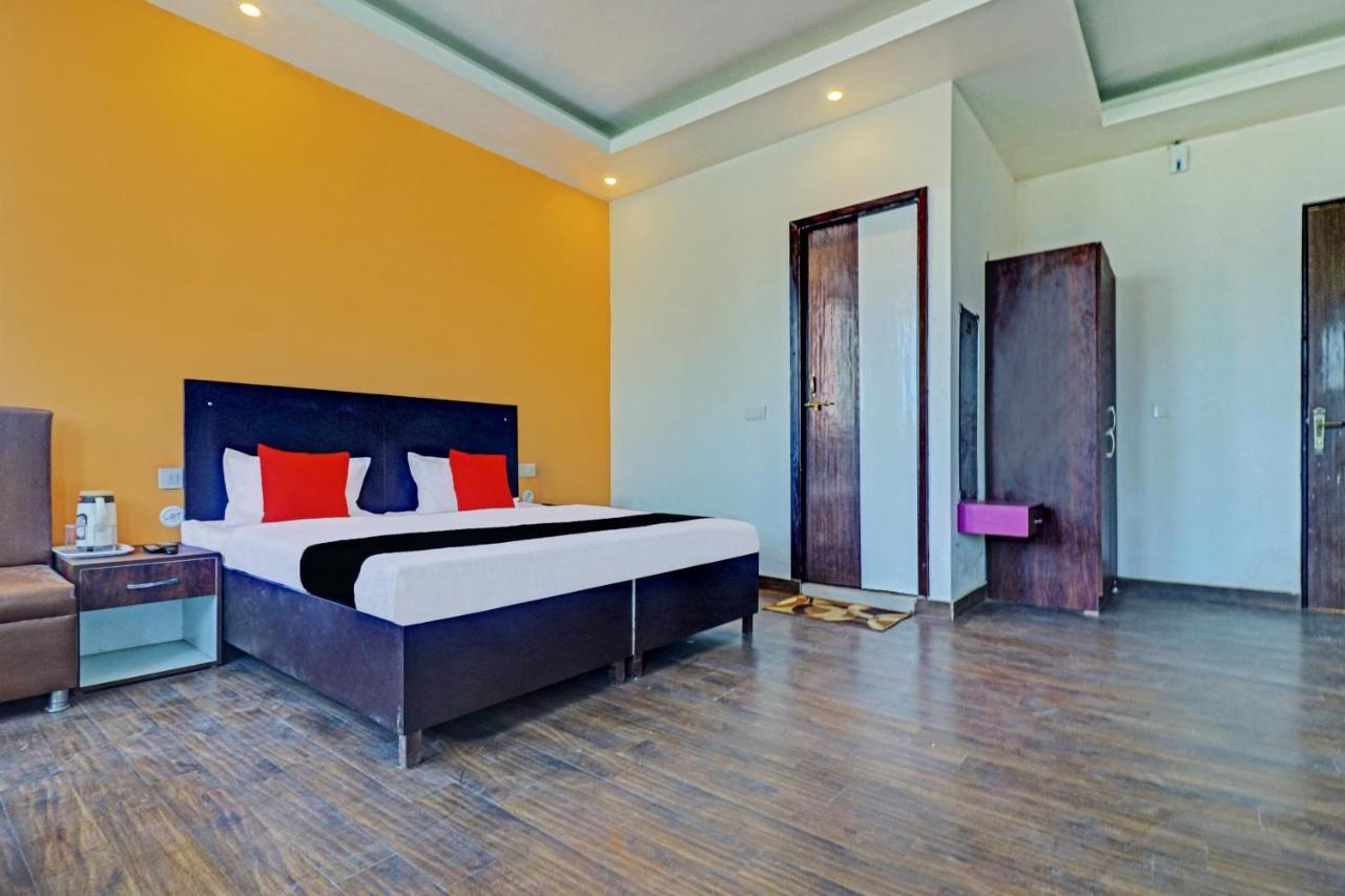 Capital O Kanha Resort Sikandra Rao Bagian luar foto